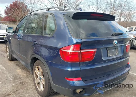 2013 BMW X5 xDrive35I/xDrive35I Premium/xDrive35I Sport Activity z USA, uszkodzony, nr VIN 5UXZV4C59D0G51741
